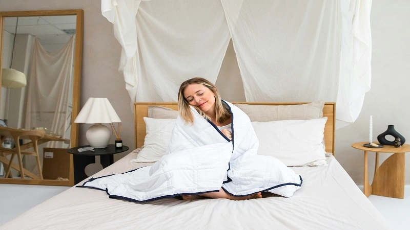 Create a Luxurious Sleep Space Using Single Bedsheet and White Satin Sheets