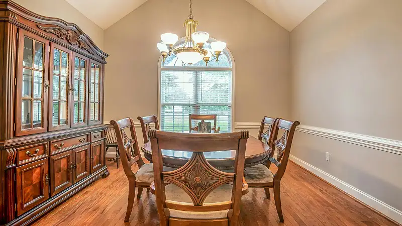 Key Design Elements That Make a Dining Room Feel Complete