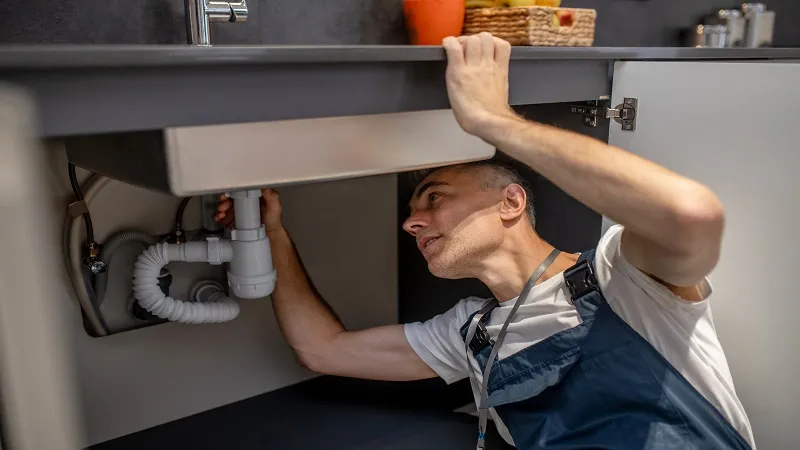 Five Common Plumbing Issues That Require A Plumber Near Me